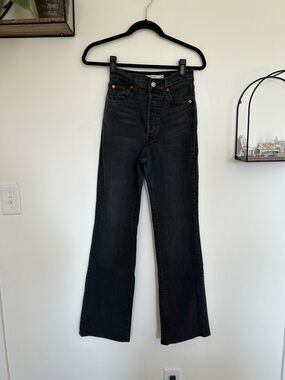 Levi’s Black Denim Ribcage Boot Button Fly High Rise Waist Jeans Size 26